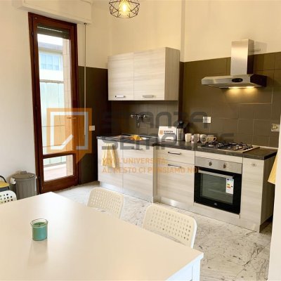 apartment photo 2 VIALE F. REDI 45